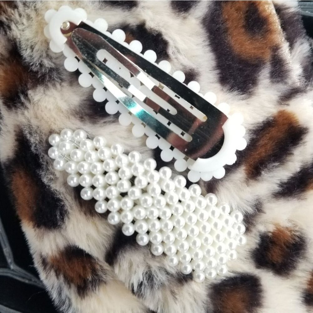 Hair Clips - Picture 3 of 3